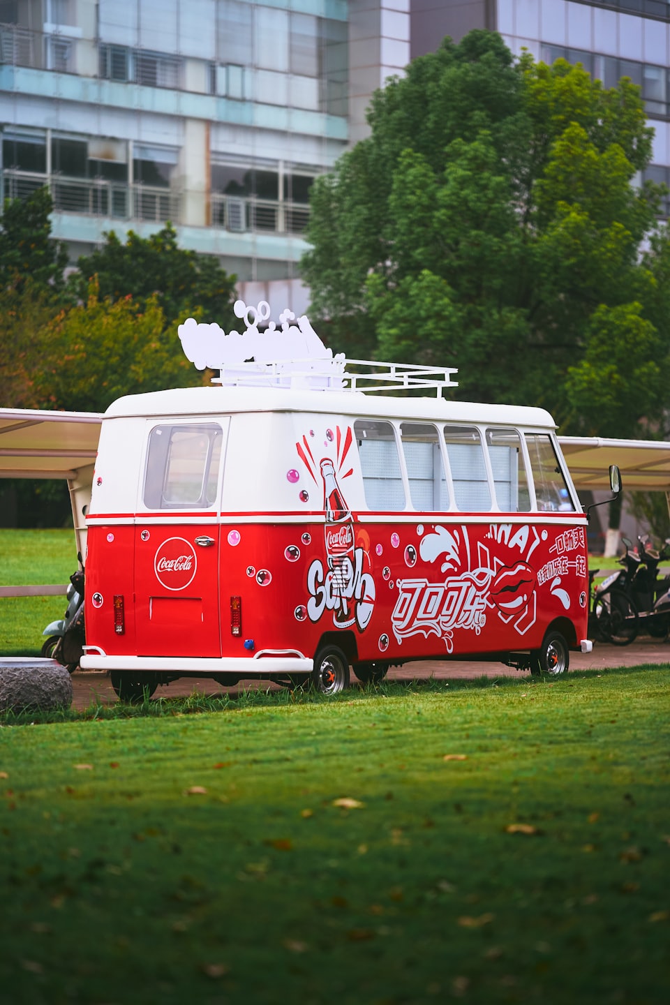 oklejanie busa firmowego Kraków